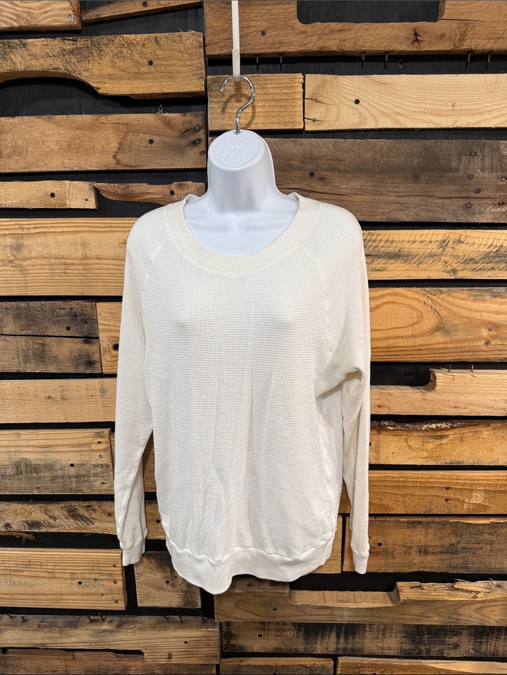 TNA Aritzia Waffle Raglan Long Sleeve Pullover
Oversized In Ivory Size Medium